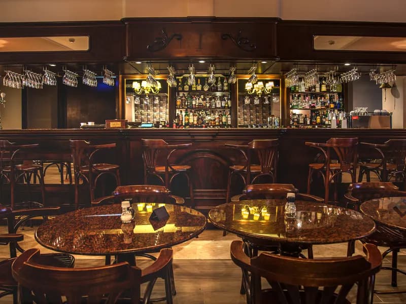 AX The Victoria Hotel – foto 1 van 8