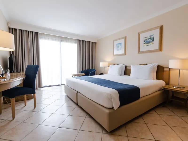 Maritim Antonine Hotel & Spa
