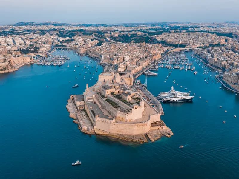 Het Weer in November op Malta: Zacht en Regenachtig