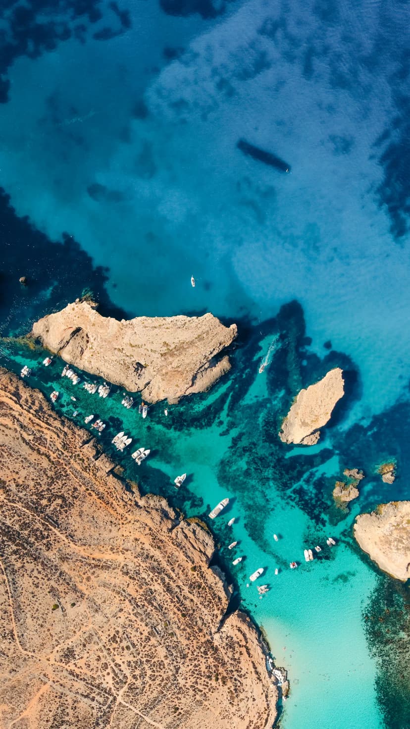 Comino: Het Magische Eiland van Malta