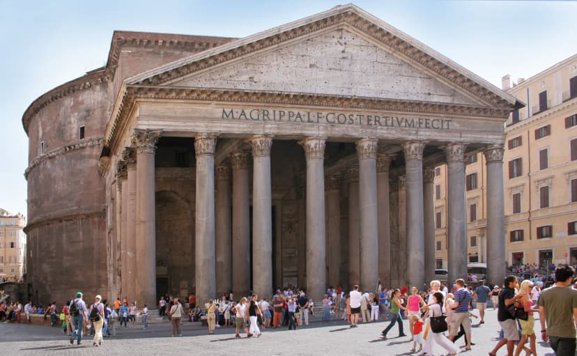 Het Pantheon in het historische centrum van Rome