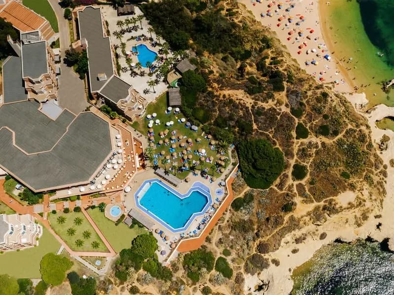 Auramar Beach Resort