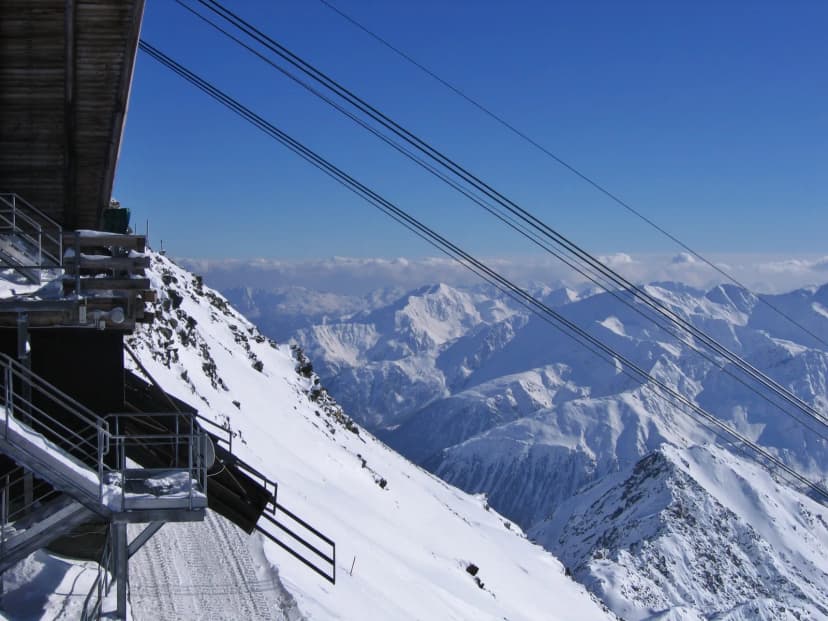 Gletsjerkabelbaan naar Grawand in het Schnalstal, vertrekpunt voor Iceman Ötzi Peak