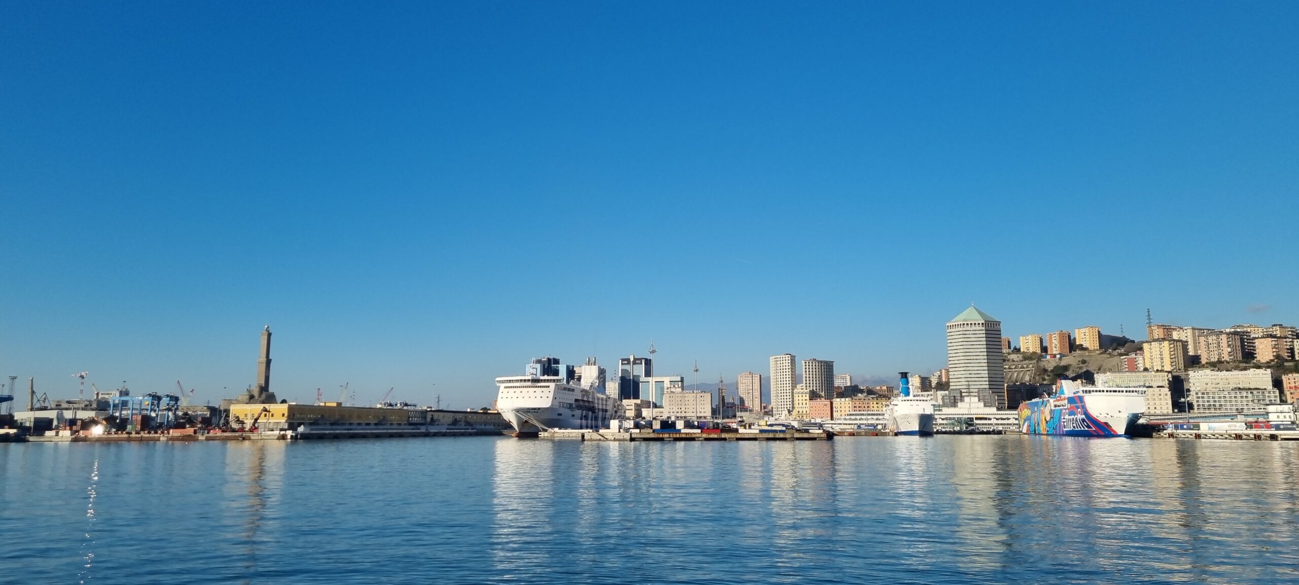 Porto Antico, de oude haven van Genua, op wandelafstand van Meliá Genova