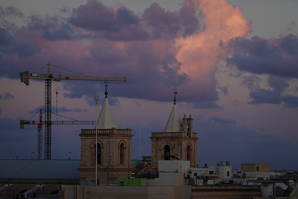 Malta voor beginners: praktische tips voor je eerste reis Zicht op Valletta, de hoofdstad van Malta